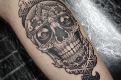 2-Blackwork-kappa-skull-geo-geometric-tattoo